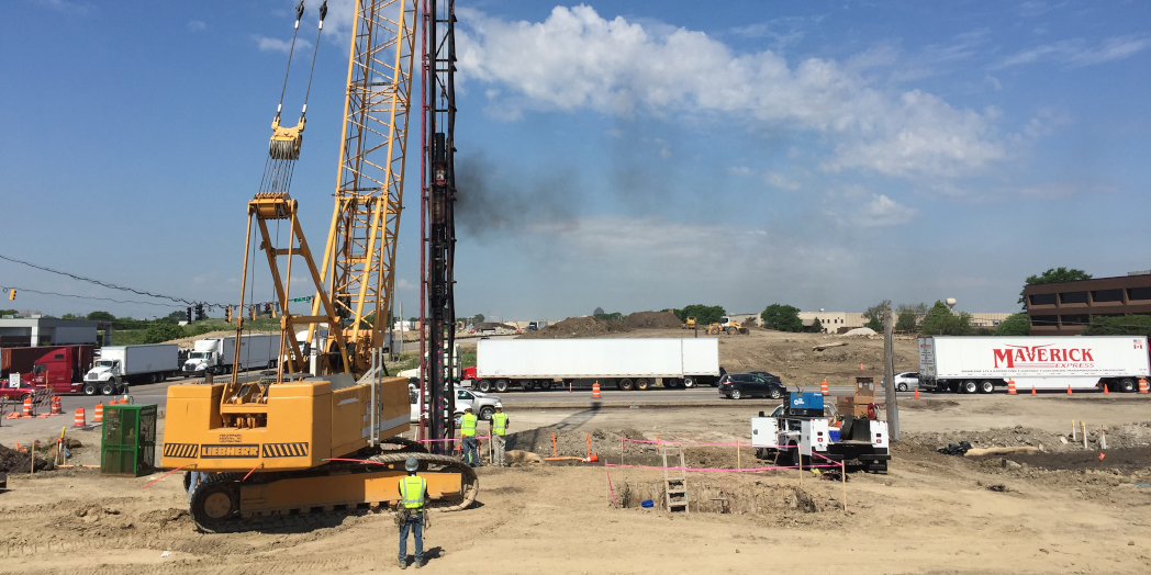 Illinois Tollway Construction Management: Crane
