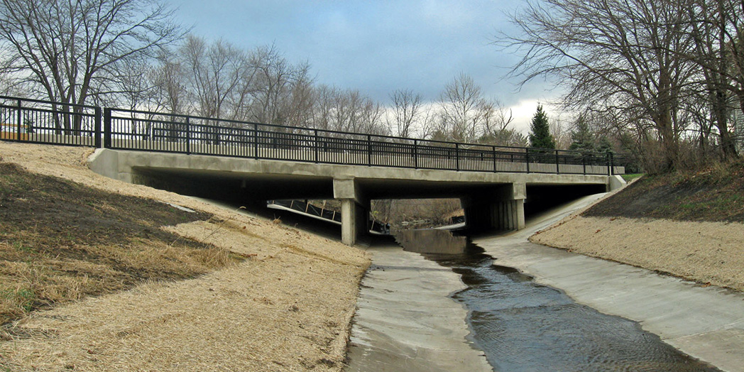 Vernon Avenue Bridge over Sugar Creek
