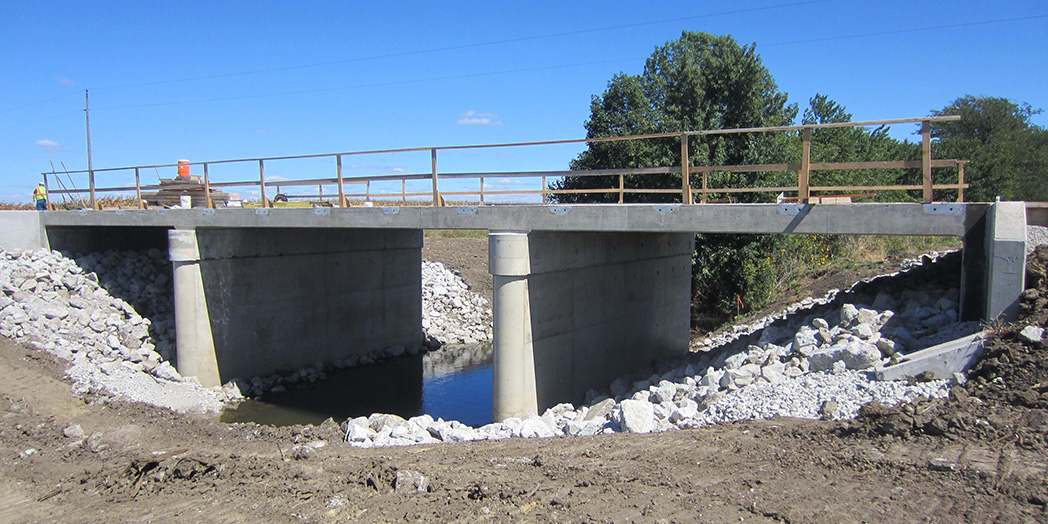 Lake Fork Creek: Bridge under construction