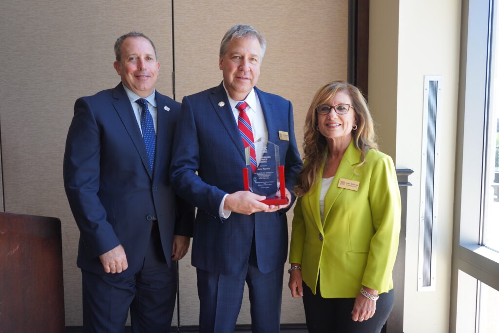 Jerry receives the ACEC Illinois Distinguished Service Award