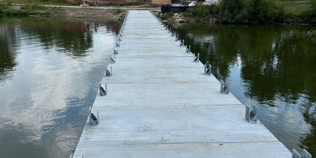 Jacobson Park Pedestrian Bridge Replacement. Image of the pedestrian bridge.