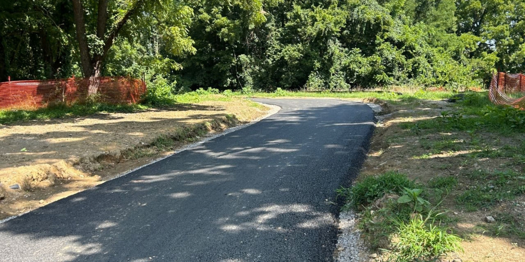 Deer Haven Park Phase I Development image. Image of a trail.